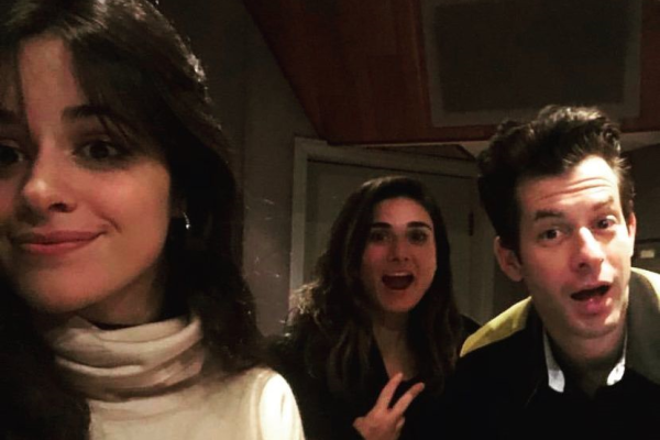 Hyun Bin tidak jalin hubungan cinta dengan Son Ye Jin 