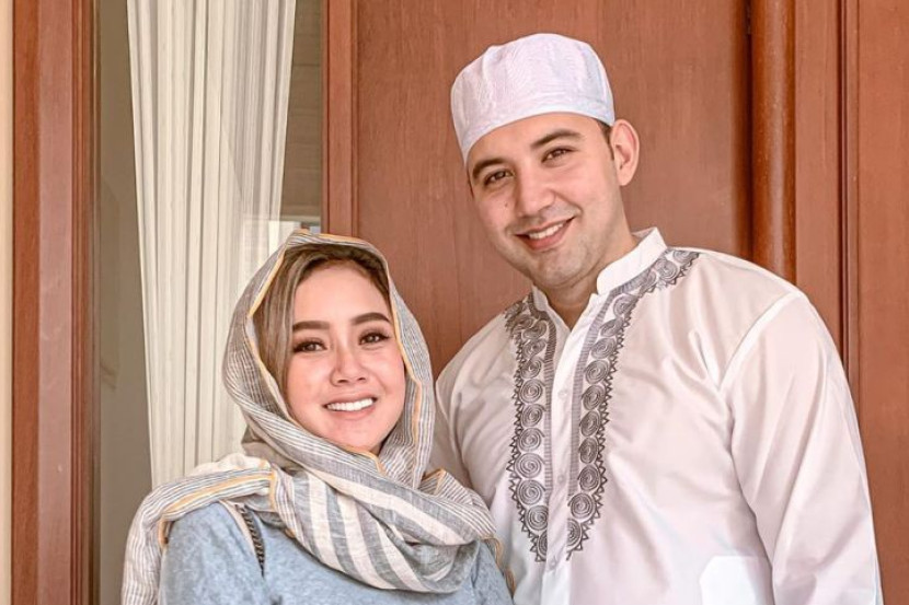 Kekasih Baru Peluk Islam Ditanya Tentang Sunat Ini Komen Cita Citata Bintang Global Mstar