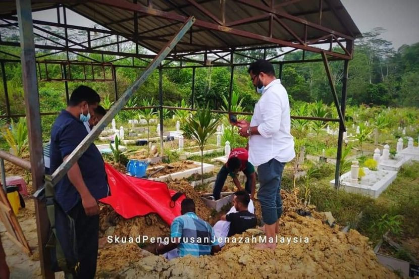 Pencuci Kereta Dari India Tak Pernah Lewat Pergi Solat Jumaat Kecuali Pada Jumaat Terakhirnya Allah Gerakkan Hati Rakan Untuk Ke Bilik Viral Mstar