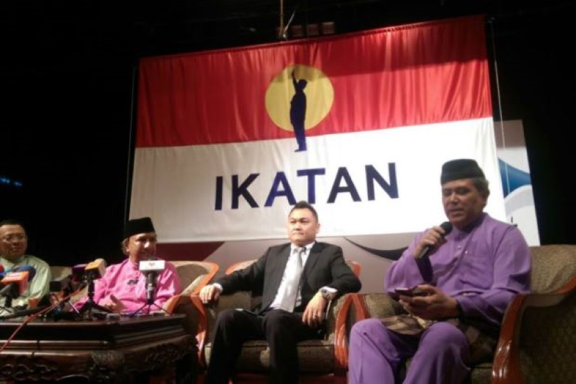 Kadir Sheikh Fadzir Lancar Parti Baharu Semasa Mstar