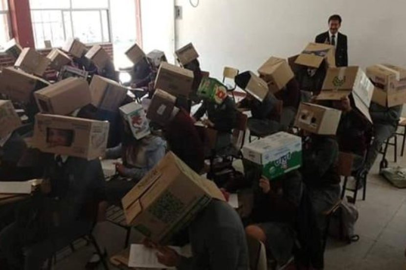 Guru cetus kontroversi arah pelajar pakai kotak kadbod 