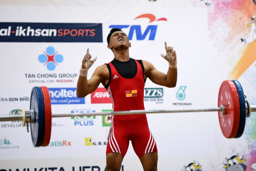 Angkat berat malaysia atlet Enam atlet