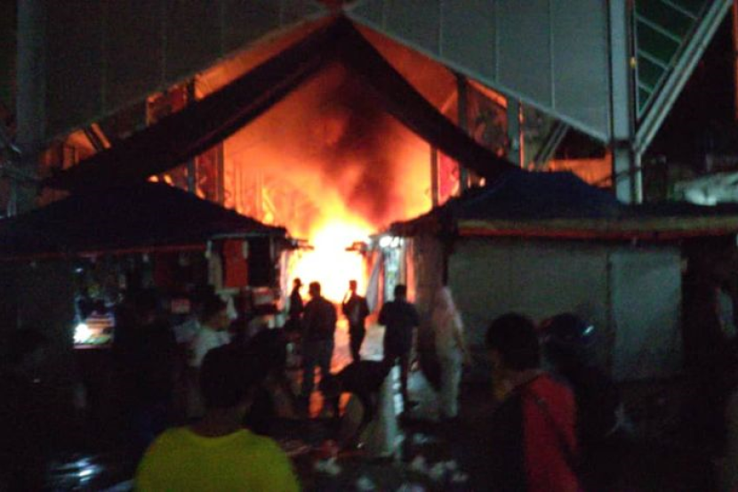 30 gerai di Jalan  Masjid  India  terbakar Semasa mStar